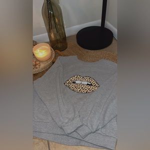 Cheetah lip sweatshirt